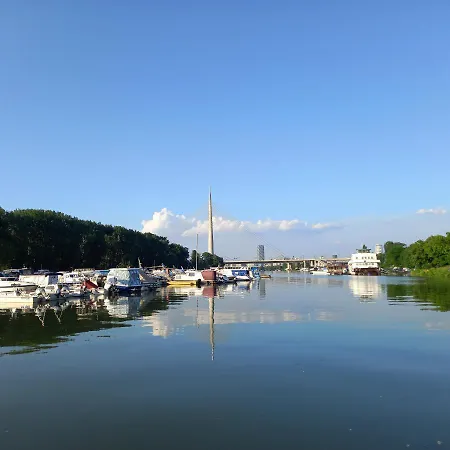 Rivijera Lakes Apartment