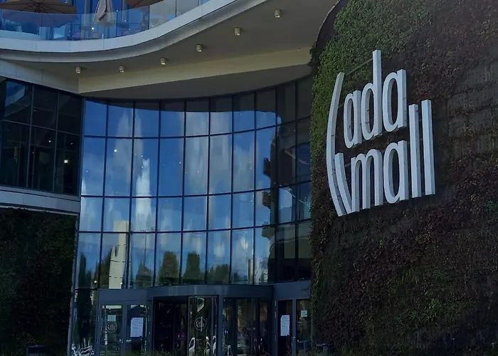 Rivijera Lakes Ada 아파트