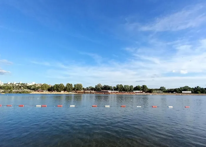 Rivijera Lakes Ada 아파트 *